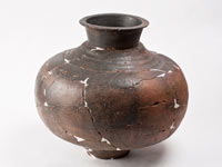 Keramická nádoba ze závěru doby bronzové z prostoru