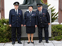 Zasloužilí hasiči (zleva) Antonín Cvekl, Jana Pošmourná a Oldřich Dobiáš po převzetí ceny v Přibyslavi