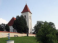 Krteňský kostel od severozápadu